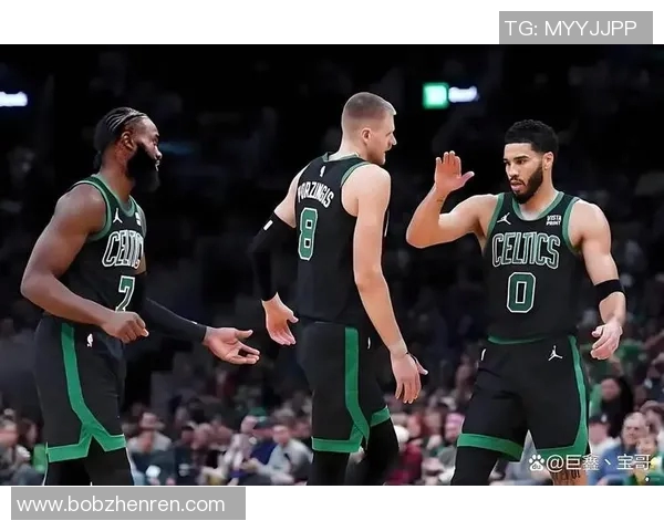 老鹰与凯尔特人对决分析：战术解析与球员表现的全面评估